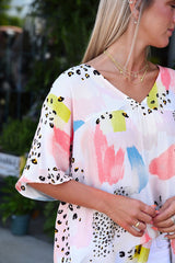 Amplio con una impresión impresa de acuarela de animales