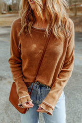 Haut texturé marron à manches longues et col rond *