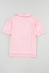 V-neck pink t-shirt and puffy sleeves