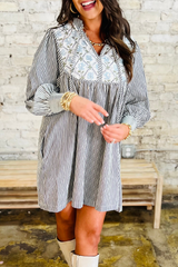 Mini-ceente con rayas florales y mosaicos *