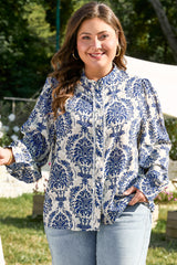 Chemise bleu ciel à motif tribal imprimé et col cranté boutonnée de grande taille-A WOMAN WE LOVE