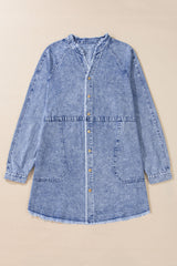 Robe courte en jean bleu délavé, boutonnée à poches