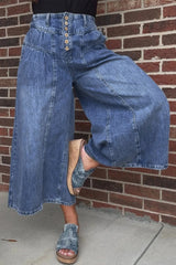 Pantalon en denim à jambe large et court plissé bleu crépuscule avec boutons taille haute