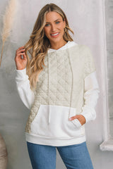 Sudadera con capucha beige con bolsillo de canguro y mosaico de hombro acolchado