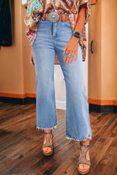 Beau Blue - Jean évasé taille haute à ourlet brut et délavé minéral