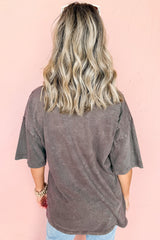 Camiseta gráfica de gris medio con estampado vintage y mineral lavado