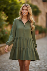 Mini-Robe folded shirt buttoned with puffy sleeves and several jungle green levels