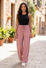 Le pantalon fluide qui allie confort et élégance