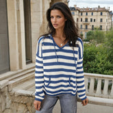 Hooding sweater with tightening cord *