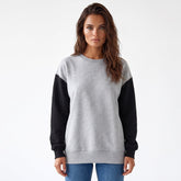 Sweat-shirt gris à épaules tombantes et patchwork bicolore