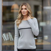 ✨ Pull fin gris perle à bande contrastante – COMPLACENT