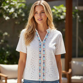 Chemisier blanc ajouré à broderie géométrique *