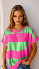 Loose t-shirt with green round hem *