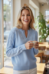 Suéter de punto con cuello con muescas y detalles de flores *