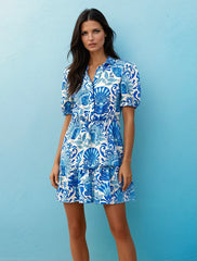 Mini-ruffle robe at the waist with tightening cord *