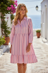 Mini-robe chemise à col boutonné et ourlet volanté à rayures rose