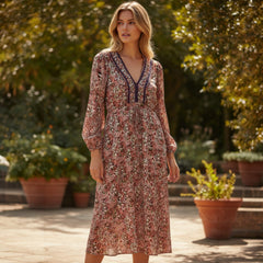 Midi dress with floral print split on the front *