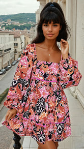 Bohemian mini-box with square collar and puffy sleeves *