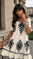 Robe ample à manches courtes *