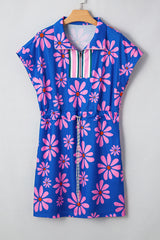 Robe courte violette à rayures et fleurs