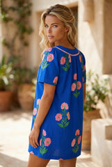 Mini-robe ample à manches courtes et col fendu, motif floral bleu