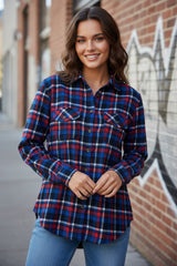 Veste boutonnée à carreaux bleu marine avec poche à rabat