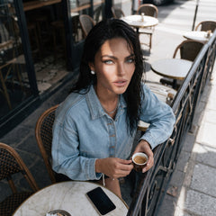 Veste en jean bleu clair à bas ajustable par cordon