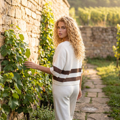 Short sleeve sweater with notched and wire brown