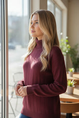 Pull Col Roulé Bordeaux “Élégance Parisienne”