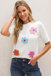 Short -sleeved white sweater with cute flowers sconing