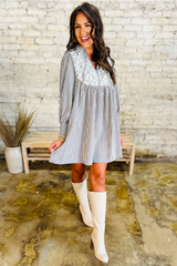 Mini-ceente con rayas florales y mosaicos *