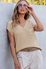 Pull côtelé à manches courtes et poche poitrine abricot