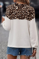 T-neck sweatshirt in V buttoned knitted leopard knitted button