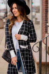 Cardigan ouvert à carreaux noirs avec bords color block et poche-A WOMAN WE LOVE