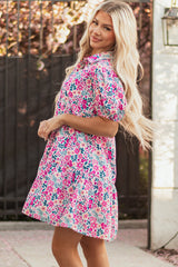 Robe ample à manches courtes et col à fleurs roses