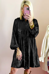 Mini-Robe Black buttoned shirt with puffy sleeves and metallic reflections