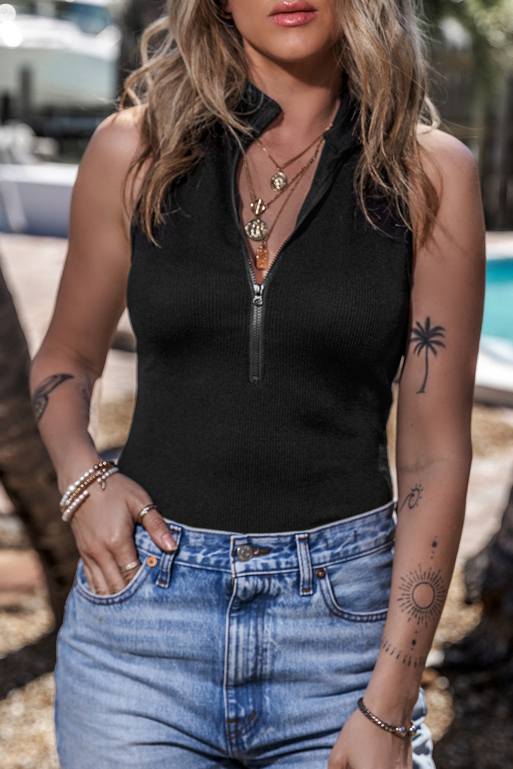 Body noir côtelé sans manches à col montant *-A WOMAN WE LOVE