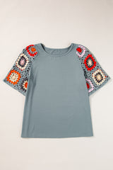 High -hook -in -handed -sleeved top *