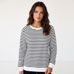 Blood-striped lights, raglan sleeves, side slits