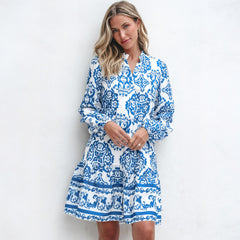 Mini-robe ample boutonnée à imprimé *