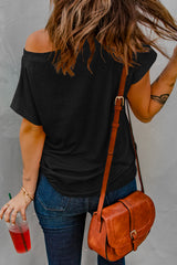 Black T-shirt with pockets with side slits