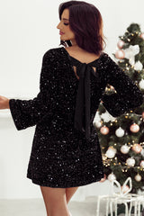 Black mini-glitter and long sleeves with knot cut in the back