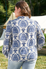 Chemise bleu ciel à motif tribal imprimé et col cranté boutonnée de grande taille-A WOMAN WE LOVE