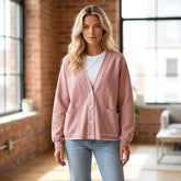 Cardigan rose à rayures avec bordures contrastées