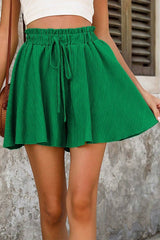 Textured shorts with ruffles and high -waisted laces *