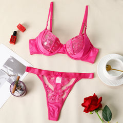 💗 Ensemble Lingerie « Fuchsia Romance » – Broderie passion & satin éclatant ✨
