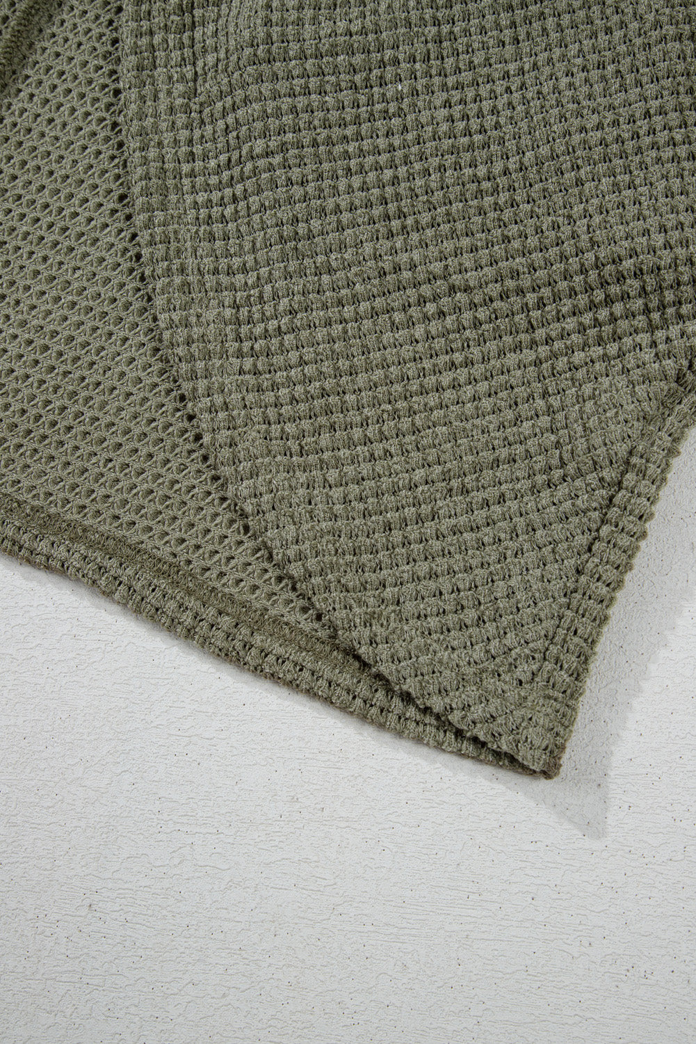 Cardigan grande taille en tricot gaufré à épaules tombantes ouvert sur le devant avec poches-A WOMAN WE LOVE