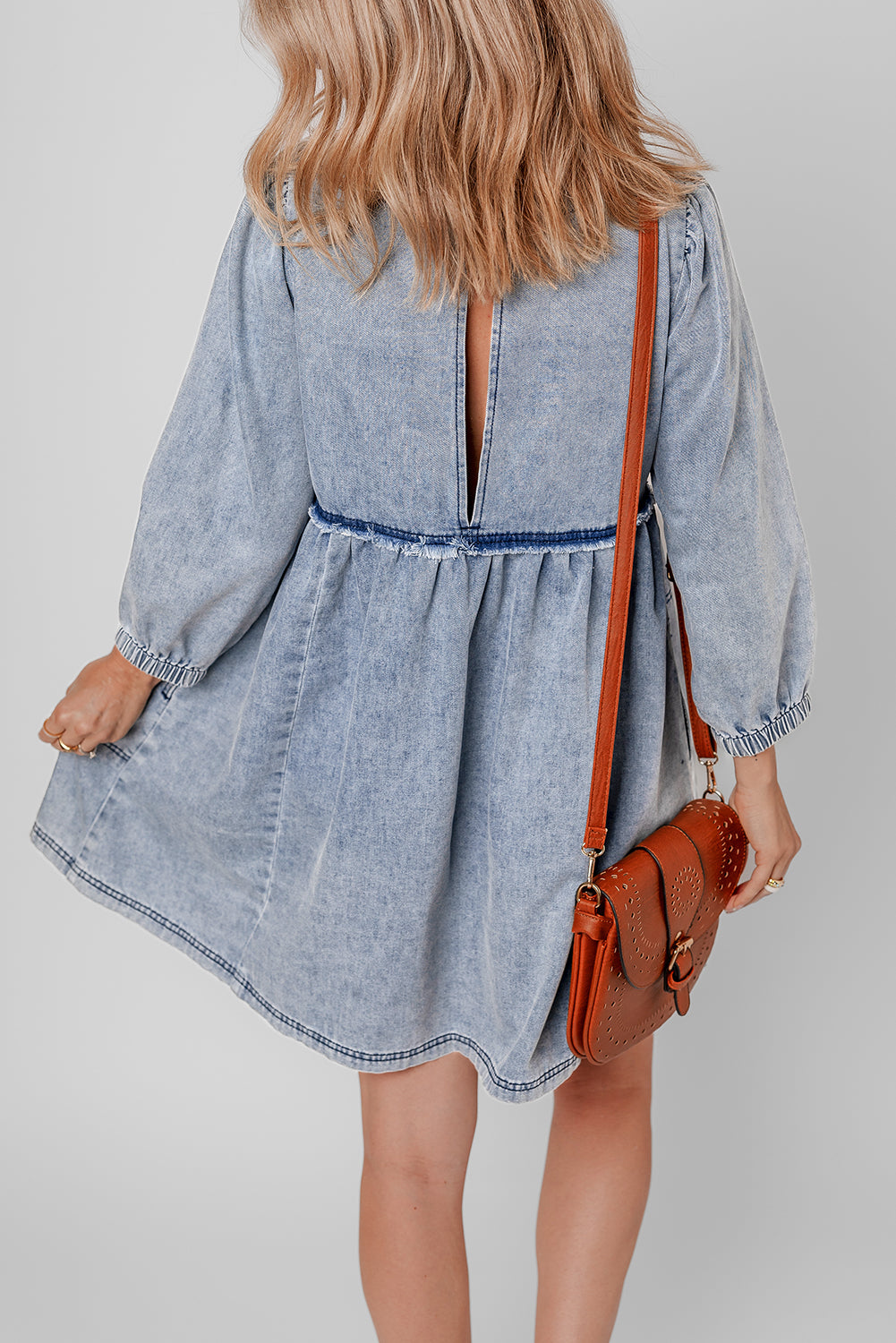 Beau Blue - Mini-robe en jean-A WOMAN WE LOVE