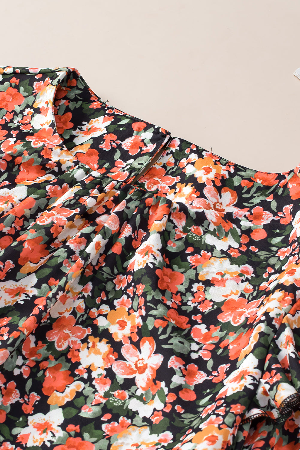 Blouse florale orange à volants et-A WOMAN WE LOVE