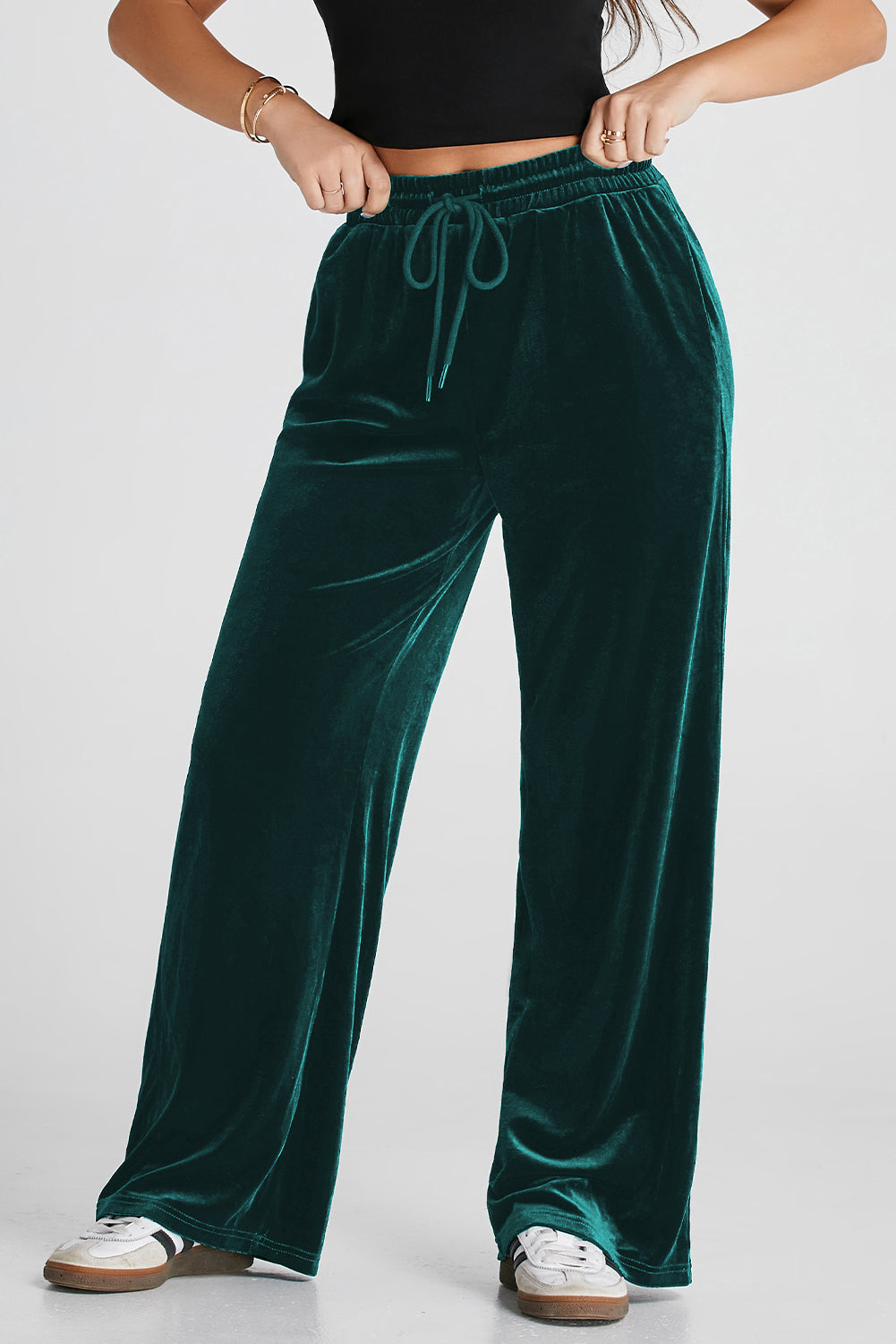 Evergreen - Pantalon large uni à taille avec cordon de serrage-A WOMAN WE LOVE